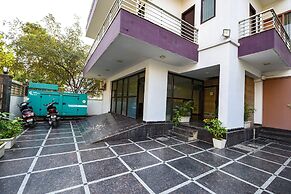 Fabhotel Log Inn Stay