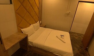 Fabhotel Platinum Inn