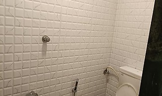 Fabhotel Platinum Inn