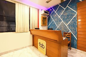 Fabhotel Lloyd’S Inn