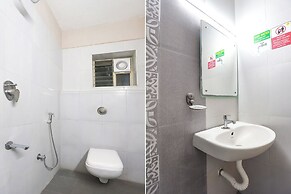 Fabhotel Lloyd’S Inn