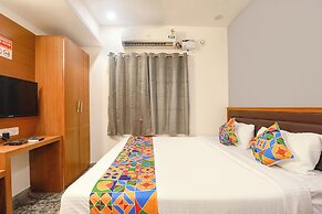 Fabhotel Lloyd’S Inn