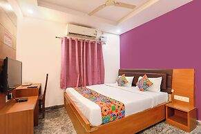 Fabhotel Lloyd’S Inn