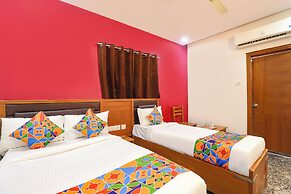 Fabhotel Lloyd’S Inn