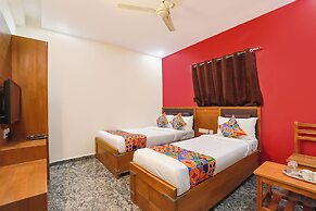 Fabhotel Lloyd’S Inn