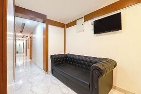 Fabhotel Lloyd’S Inn