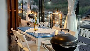 Yeonorang Park Pool Villa in Pohang