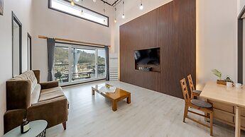 Yeonorang Park Pool Villa in Pohang