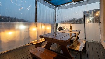 Yeonorang Park Pool Villa in Pohang