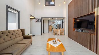 Yeonorang Park Pool Villa in Pohang