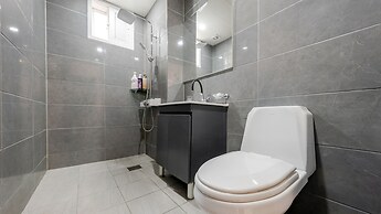 Yeonorang Park Pool Villa in Pohang