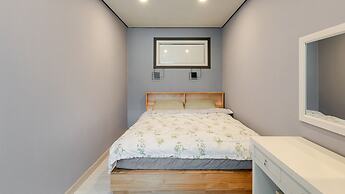 Yeonorang Park Pool Villa in Pohang