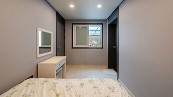 Yeonorang Park Pool Villa in Pohang