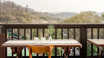 Yeonorang Park Pool Villa in Pohang