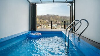 Yeonorang Park Pool Villa in Pohang