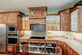 Paradise Village by Cloud Dream Homes