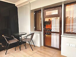 Karen Plains Hotel
