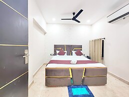 Hotel Ganges Place Varanasi with free AC