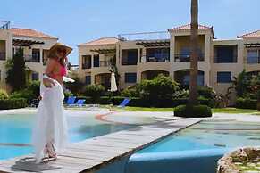 Cassiopeia 1BR Apt on Beach with Pool