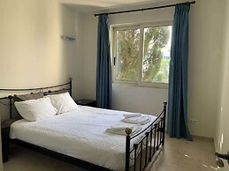 Cassiopeia 1BR Apt on Beach with Pool