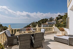 Rijos in J vea With 3 Bedrooms and 3 Bathrooms