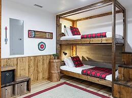 Mars Hill Cabin Retreat Mountain Views, Hot Tub, and Adventure Awaits