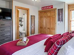 Mars Hill Cabin Retreat Mountain Views, Hot Tub, and Adventure Awaits