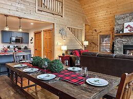 Mars Hill Cabin Retreat Mountain Views, Hot Tub, and Adventure Awaits