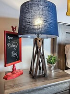 Mars Hill Cabin Retreat Mountain Views, Hot Tub, and Adventure Awaits