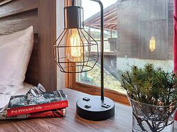 Mars Hill Cabin Retreat Mountain Views, Hot Tub, and Adventure Awaits