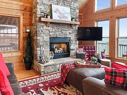 Mars Hill Cabin Retreat Mountain Views, Hot Tub, and Adventure Awaits