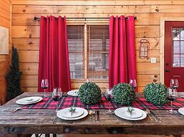 Mars Hill Cabin Retreat Mountain Views, Hot Tub, and Adventure Awaits