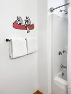 Mars Hill Cabin Retreat Mountain Views, Hot Tub, and Adventure Awaits