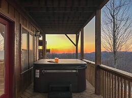 Mars Hill Cabin Retreat Mountain Views, Hot Tub, and Adventure Awaits