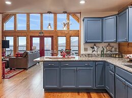 Mars Hill Cabin Retreat Mountain Views, Hot Tub, and Adventure Awaits