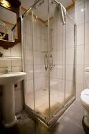 Grand Ambiance Hotel