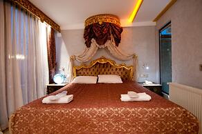 Grand Ambiance Hotel