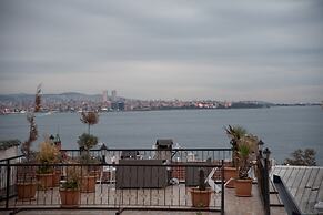 Grand Ambiance Hotel