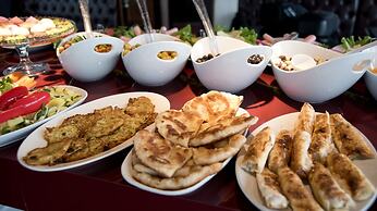 Grand Ambiance Hotel