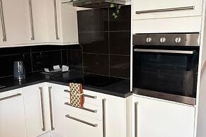 Dagenham - Stay 5 - Garden - Parking - Petfriendly