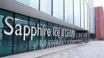 2 Beds Flat Centrally Located 2 Mins From Station