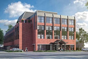 2 Beds Flat Centrally Located 2 Mins From Station