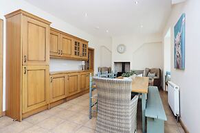 Greenknowes Entire Private Estate