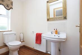 Greenknowes Entire Private Estate