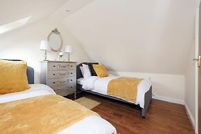 Greenknowes Entire Private Estate