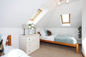 Greenknowes Entire Private Estate