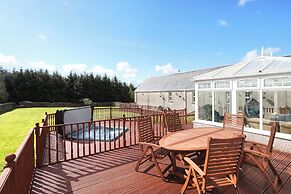 Greenknowes Entire Private Estate