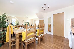 Greenknowes Entire Private Estate