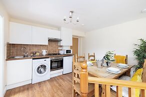 Greenknowes Entire Private Estate