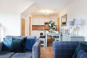 Greenknowes Entire Private Estate